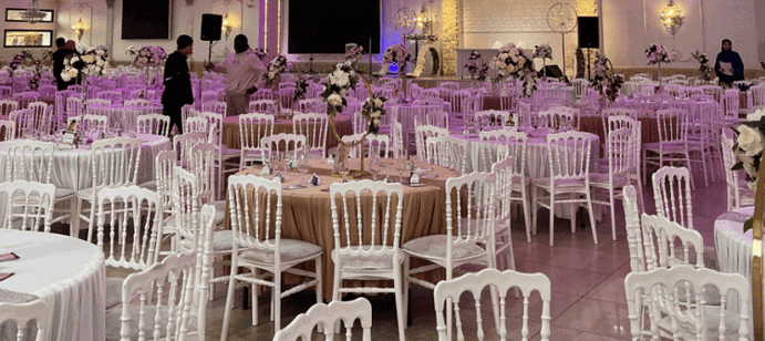 Nous organisons régulièrement des galas caritatifs pour soutenir les orphelins, parrainant des centaines d'enfants et accueillant jusqu'à 750 invités pour des soirées riches en émotions et en expériences marquantes grâce à des intervenants de qualité.