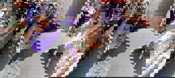 Nos collectes alimentaires continuent tout au long de l'année, fournissant des colis essentiels à de nombreuses familles en difficulté.